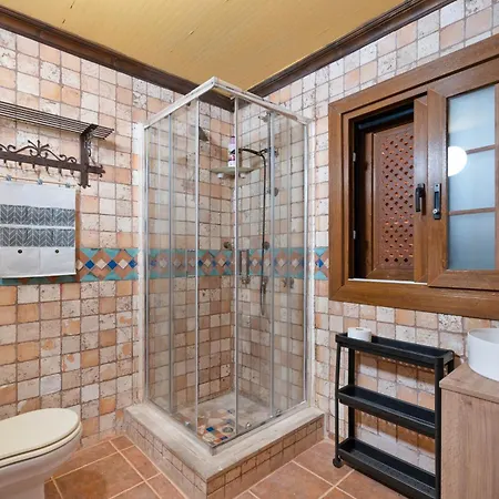 Lola Sunset Place Heated Pool Villa