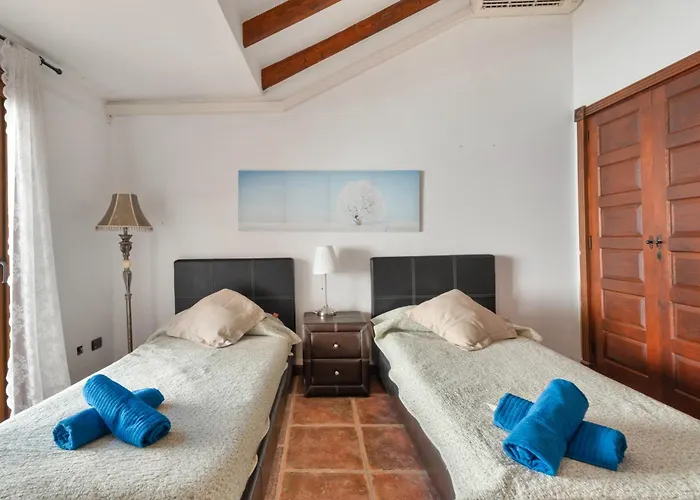 Lola Sunset Place Heated Pool Villa *