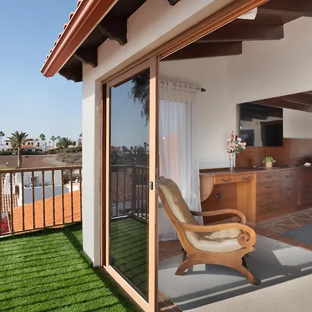 Lola Sunset Place Heated Pool Villa