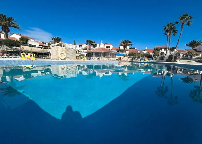 Villa Lola Sunset Place Heated Pool